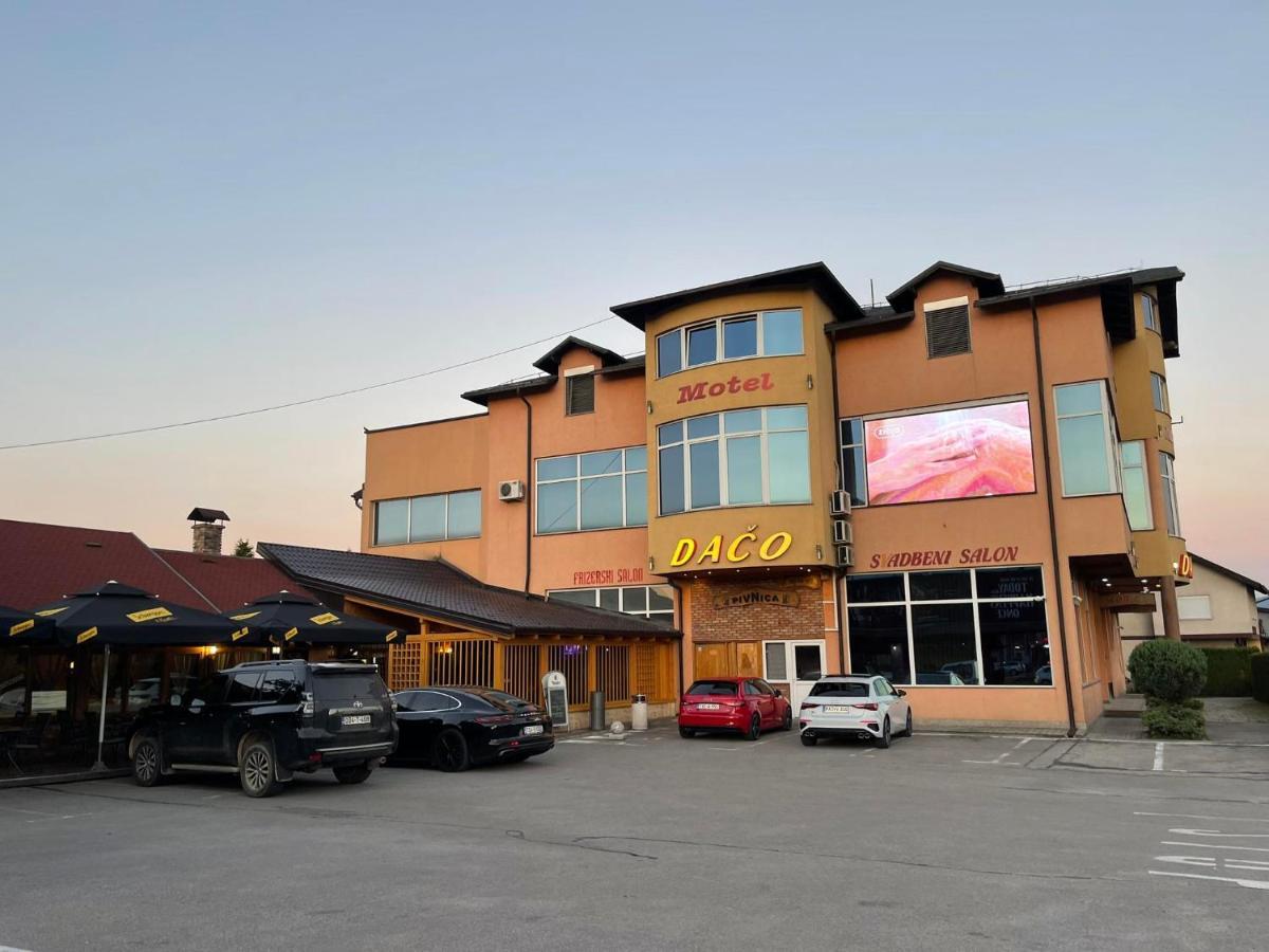 Motel Daco Вітез Екстер'єр фото