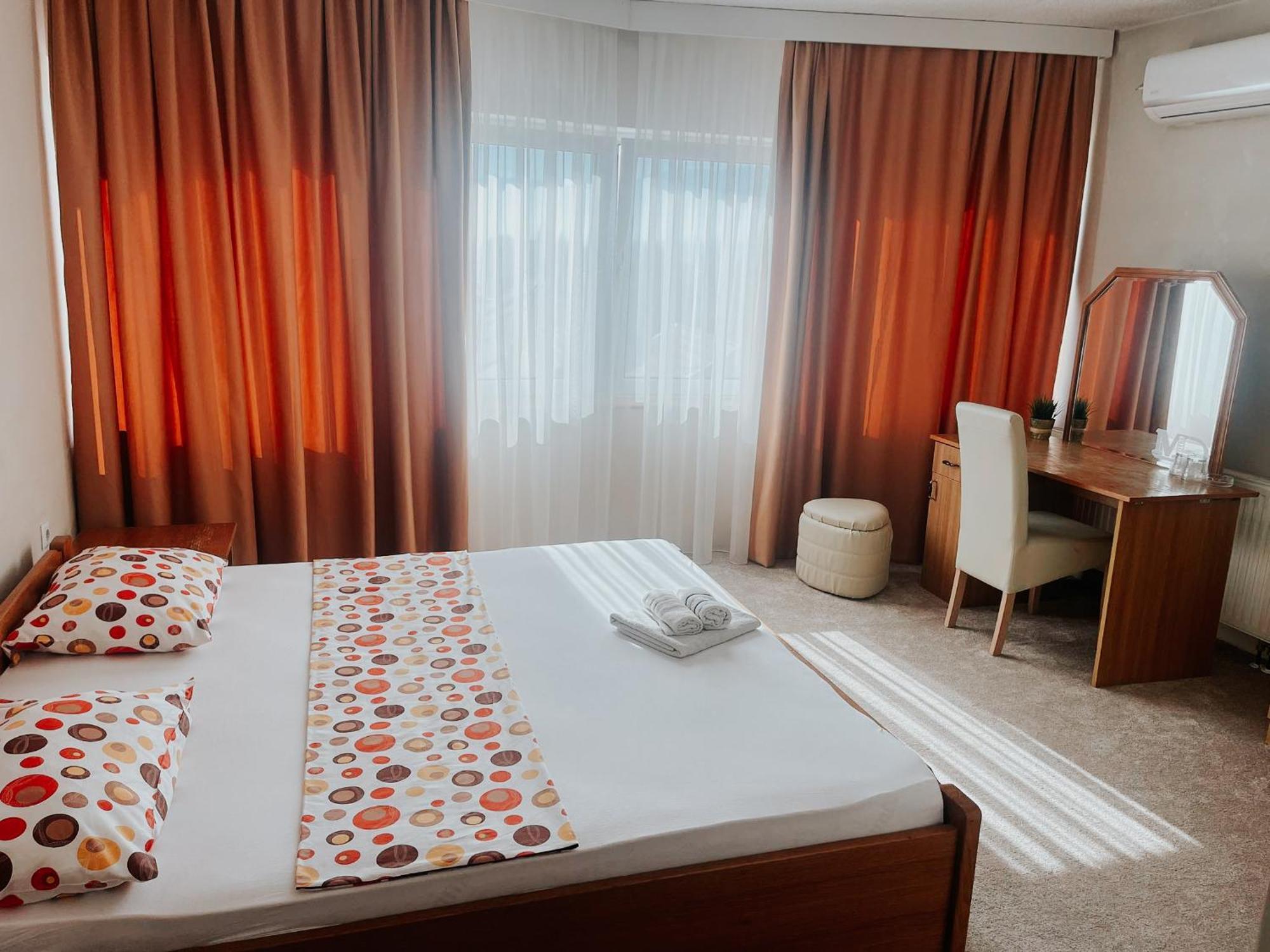 Motel Daco Вітез Екстер'єр фото