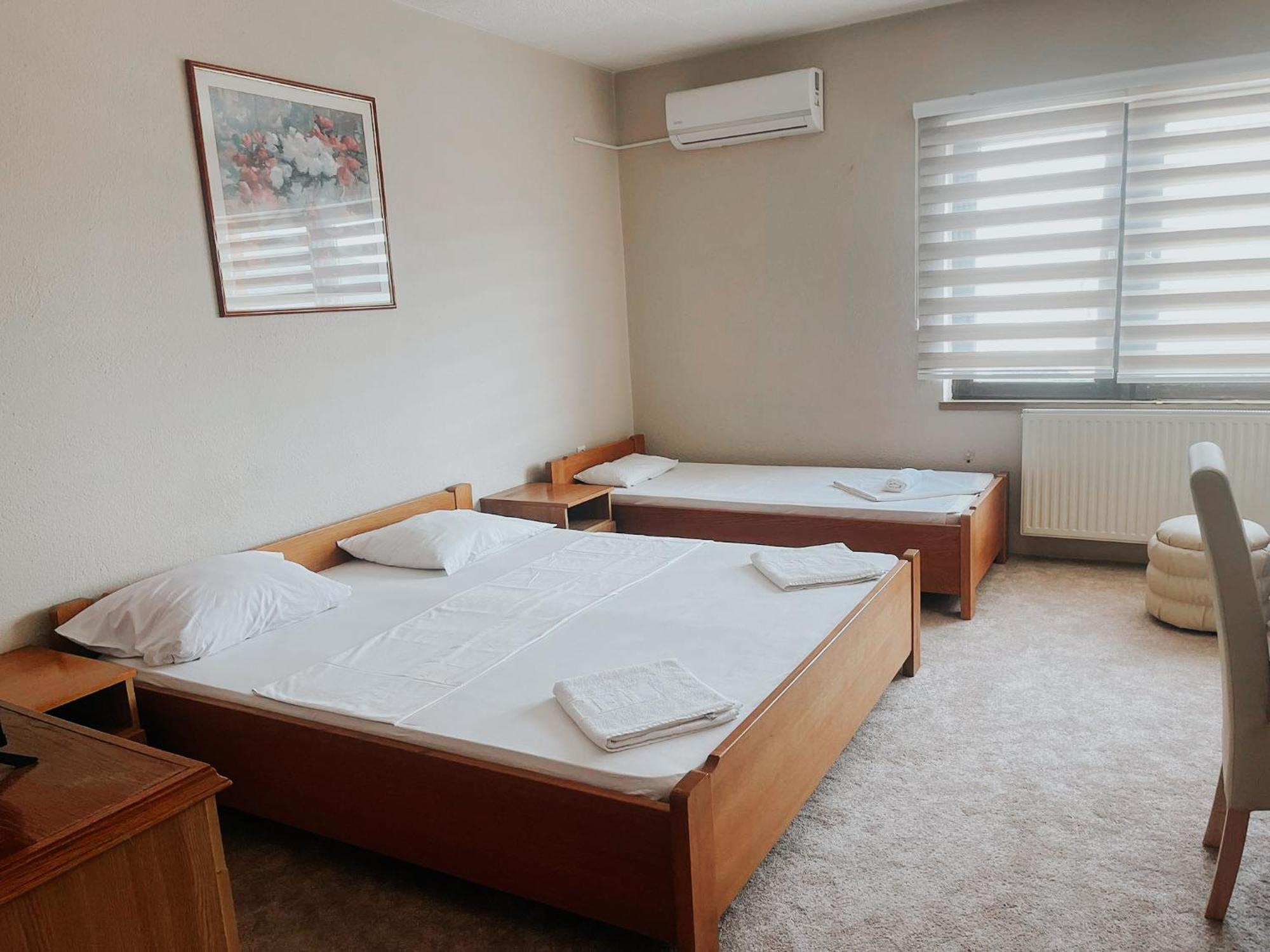 Motel Daco Вітез Екстер'єр фото