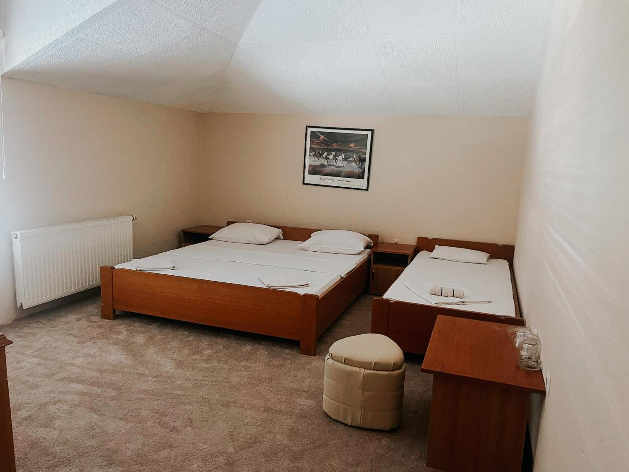 Motel Daco Вітез Екстер'єр фото